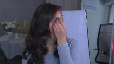 Mary Miller online show from 11-08-25, 06:13