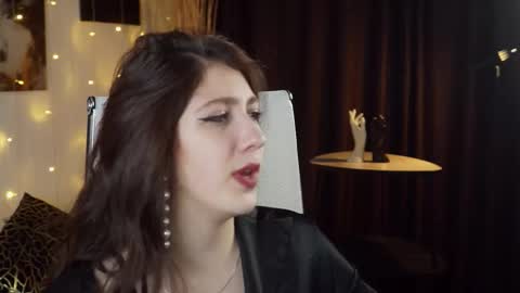 Mary Miller online show from 12-15-25, 10:08