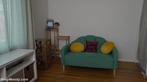 Mary Moody online show from 10-04-25, 11:58