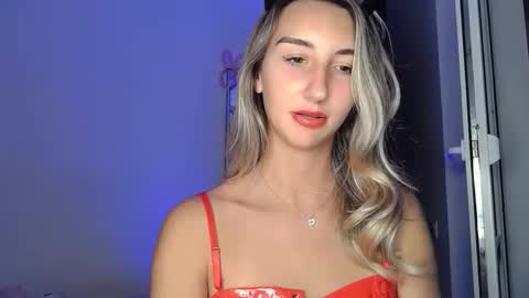 Snapshot of marywayne11 chatting on 11-09-25, 09:13 marywayne11 online show from 11-09-25, 09:13