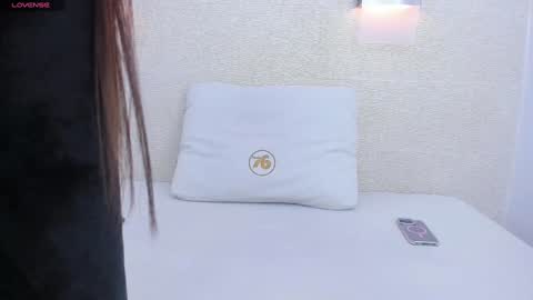 Snapshot of maryy_campbell chatting on 12-19-24, 04:02 maryy campbell online show from 12-19-24, 04:02