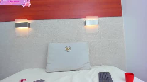 Snapshot of maryy_campbell chatting on 01-14-25, 12:56 maryy campbell online show from 01-14-25, 12:56