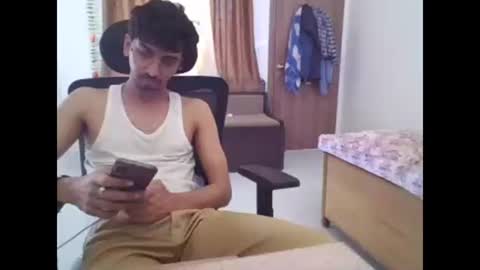 Snapshot of maskboyz2003 chatting on 02-20-25, 06:17 maskboyz2003 online show from 02-20-25, 06:17