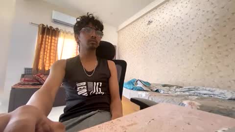 Snapshot of maskboyz2003 chatting on 10-11-25, 02:44 maskboyz2003 online show from 10-11-25, 02:44