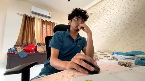 Snapshot of maskboyz2003 chatting on 10-29-25, 02:47 maskboyz2003 online show from 10-29-25, 02:47