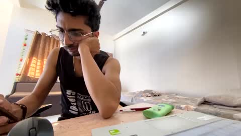 Snapshot of maskboyz2004 chatting on 01-30-25, 04:27 Mask Boy online show from 01-30-25, 04:27