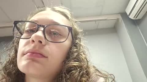 Snapshot of maskedgoddess69420 chatting on 11-25-25, 10:59 maskedgoddess69420 online show from 11-25-25, 10:59