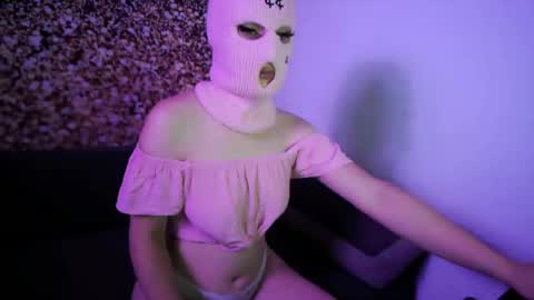 maskedseductress724 online show from 06-21-26, 08:00