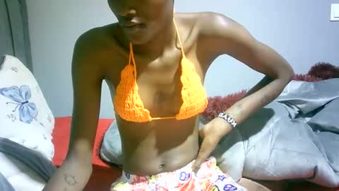 maskgang001 online show from 12-19-25, 03:13