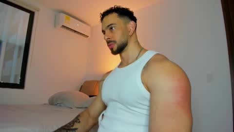 Snapshot of massimo_visconti chatting on 02-07-26, 02:21 massimo online show from 02-07-26, 02:21