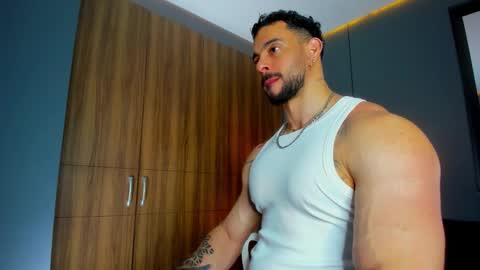 Snapshot of massimo_visconti chatting on 02-12-26, 08:31 massimo online show from 02-12-26, 08:31