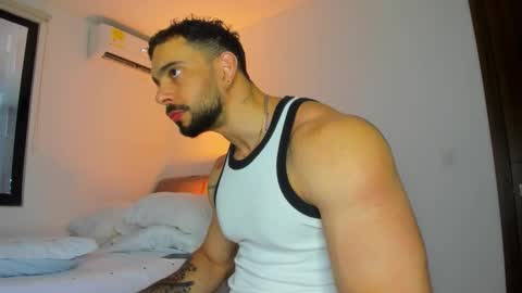 Snapshot of massimo_visconti chatting on 02-20-26, 02:39 massimo online show from 02-20-26, 02:39