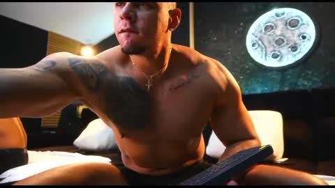 massimowalton2 online show from 11-02-25, 12:07