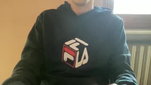 Snapshot of massiverob99 chatting on 09-25-25, 12:09 massiverob99 online show from 09-25-25, 12:09