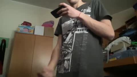 Snapshot of massiverob99 chatting on 10-10-25, 01:32 massiverob99 online show from 10-10-25, 01:32