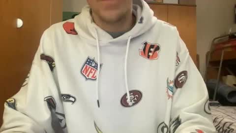 Snapshot of massiverob99 chatting on 02-13-26, 01:40 massiverob99 online show from 02-13-26, 01:40