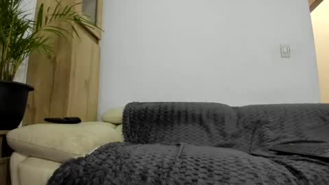 Domi online show from 06-26-26, 11:58