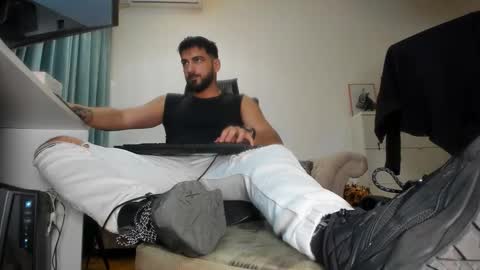 Snapshot of master9four chatting on 09-20-25, 05:08 Matthew online show from 09-20-25, 05:08