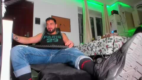 Snapshot of master9four chatting on 11-27-25, 03:08 Matthew online show from 11-27-25, 03:08