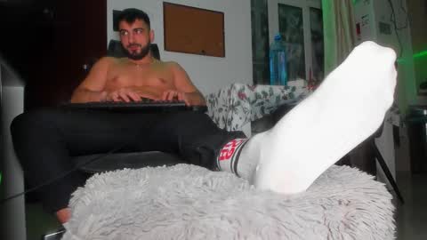 Snapshot of master9four chatting on 12-17-25, 03:01 Matthew online show from 12-17-25, 03:01