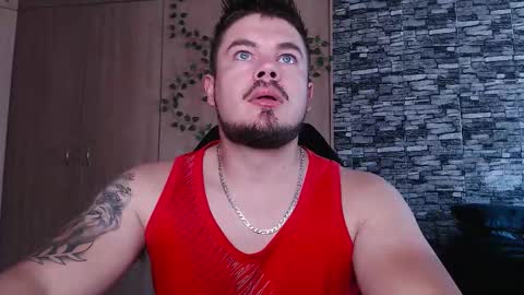 Snapshot of master__blue__eye chatting on 10-22-25, 07:52 Master Blue Eye online show from 10-22-25, 07:52