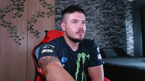 Snapshot of master__blue__eye chatting on 03-20-26, 09:14 Master Blue Eye online show from 03-20-26, 09:14