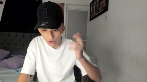 master_boy28 online show from 05-13-26, 04:32
