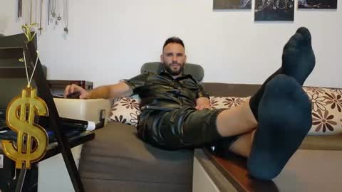 Snapshot of master_roberto333 chatting on 07-19-26, 05:38 SIR online show from 07-19-26, 05:38