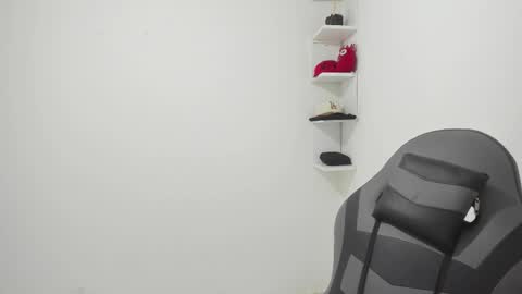 Snapshot of masteralda09 chatting on 11-05-25, 04:29 Alpha junior online show from 11-05-25, 04:29