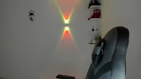 Snapshot of masteralda09 chatting on 11-27-25, 02:13 Alpha junior online show from 11-27-25, 02:13