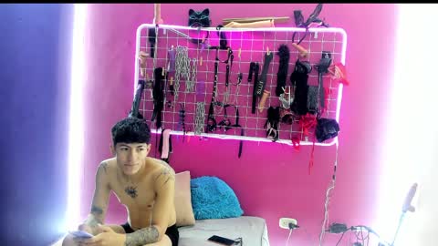 Axel And Melany online show from 04-10-26, 12:21