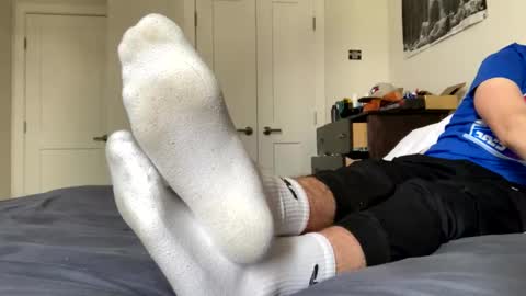 Snapshot of masterevan15 chatting on 11-09-25, 07:34 CanuckSoles online show from 11-09-25, 07:34