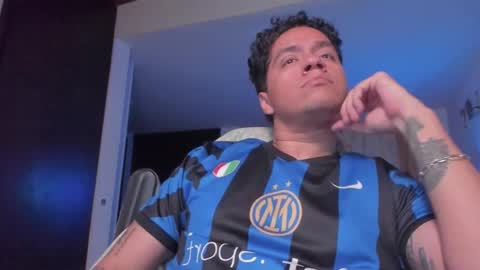 Juan Independent Model online show from 10-22-25, 12:44