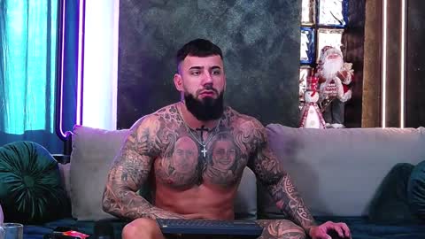 Snapshot of masterkingofmuscle chatting on 12-18-24, 08:31 masterkingofmuscle online show from 12-18-24, 08:31