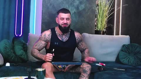 Snapshot of masterkingofmuscle chatting on 01-08-25, 06:20 masterkingofmuscle online show from 01-08-25, 06:20