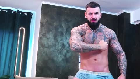 Snapshot of masterkingofmuscle chatting on 01-11-25, 08:11 masterkingofmuscle online show from 01-11-25, 08:11