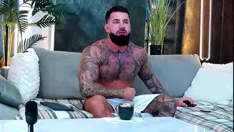 Snapshot of masterkingofmuscle chatting on 09-29-25, 07:35 masterkingofmuscle online show from 09-29-25, 07:35