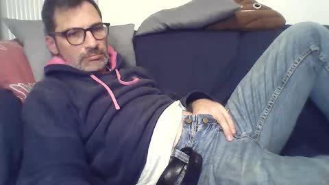 Snapshot of masterp17 chatting on 11-12-25, 04:18 Master P online show from 11-12-25, 04:18