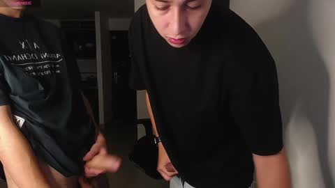 Snapshot of masters_boys chatting on 12-29-24, 08:11 KONAN online show from 12-29-24, 08:11