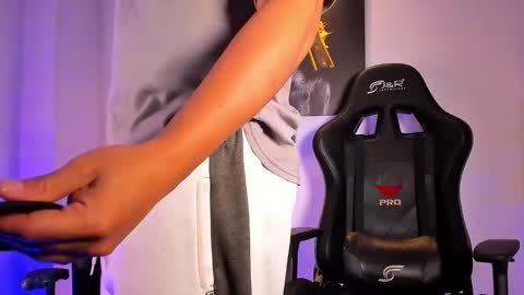 Snapshot of masters_boys chatting on 01-14-26, 02:17 KONAN online show from 01-14-26, 02:17