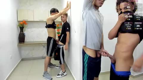 Snapshot of masters_sexx chatting on 02-22-25, 10:52 Team Cris Darwin- Fernando- Stiven- David online show from 02-22-25, 10:52