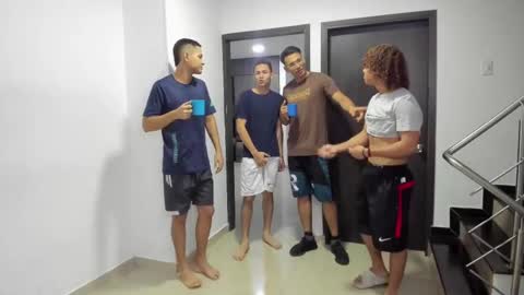 Snapshot of masters_sexx chatting on 03-11-25, 11:23 Team Cris Darwin- Fernando- Stiven- David online show from 03-11-25, 11:23