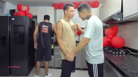 Snapshot of masters_sexx chatting on 09-21-25, 11:23 Team Cris Darwin- Fernando- Stiven- David online show from 09-21-25, 11:23