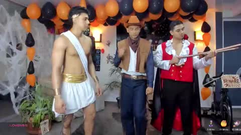 Snapshot of masters_sexx chatting on 10-31-25, 11:22 Team Cris Darwin- Fernando- Stiven- David online show from 10-31-25, 11:22