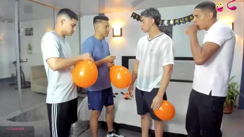 Snapshot of masters_sexx chatting on 11-21-25, 11:31 Team Cris Darwin- Fernando- Stiven- David online show from 11-21-25, 11:31