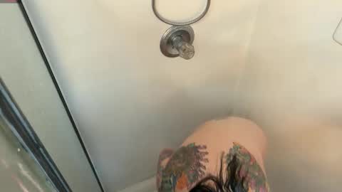 Jer and Kel online show from 09-15-25, 03:45