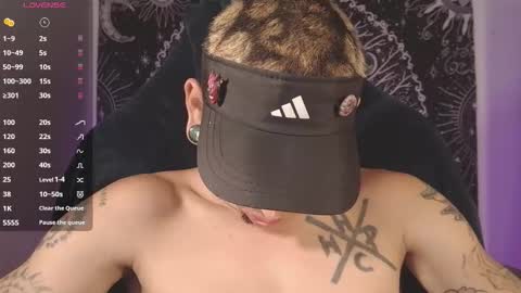 Snapshot of mateo60_ chatting on 09-25-25, 02:26 Mateo online show from 09-25-25, 02:26