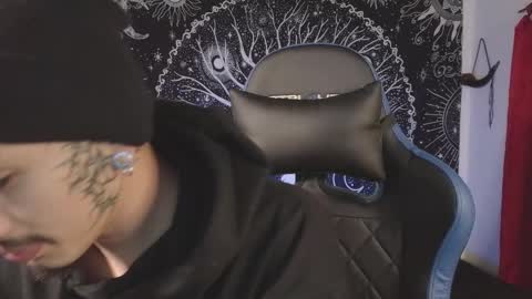 Snapshot of mateo60_ chatting on 10-25-25, 12:40 Mateo online show from 10-25-25, 12:40