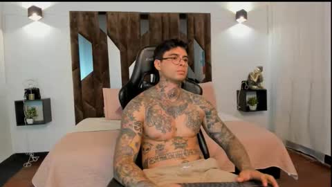 mateo_dilucajs1 online show from 10-10-25, 10:09