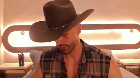 Mateo online show from 03-08-26, 02:54